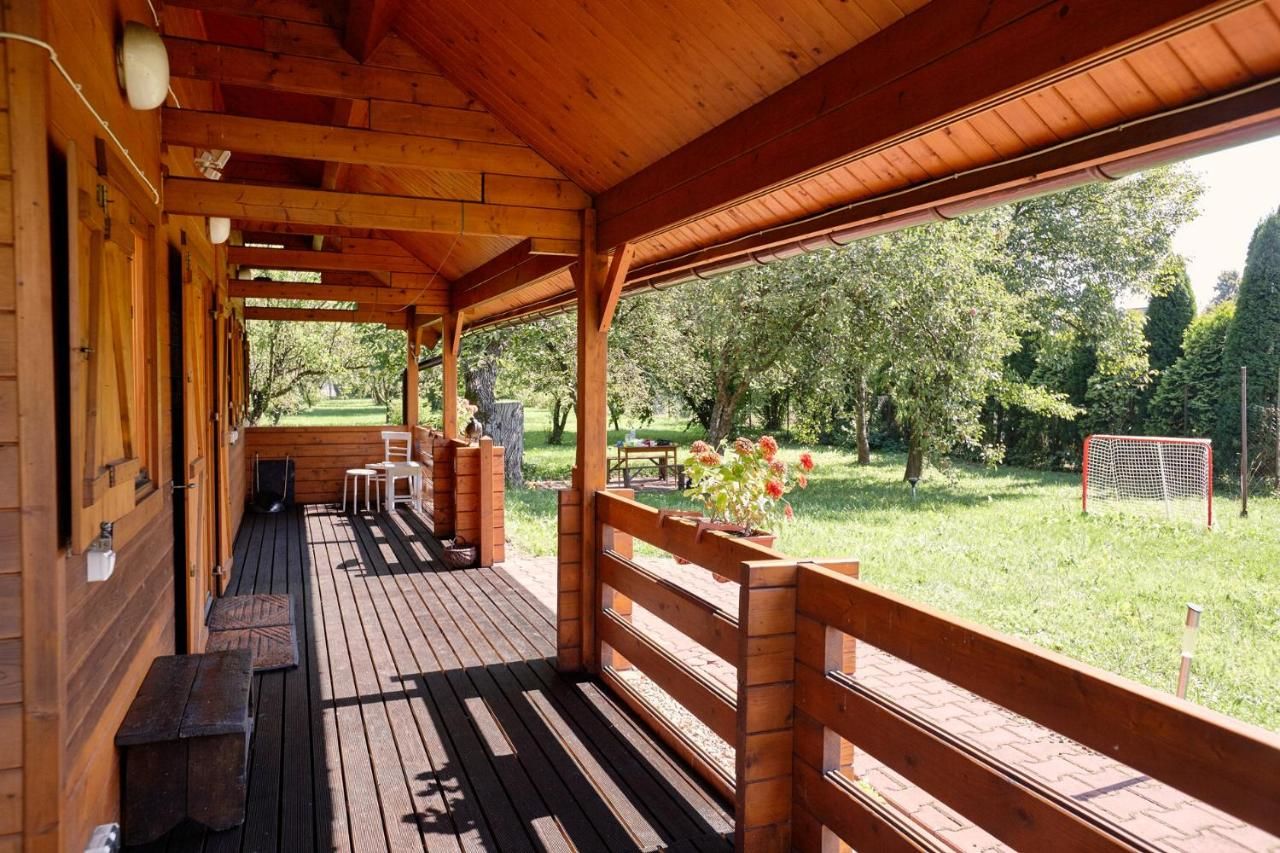 Дома для отпуска Drewniany dom z pięknym ogrodem Бохня-14
